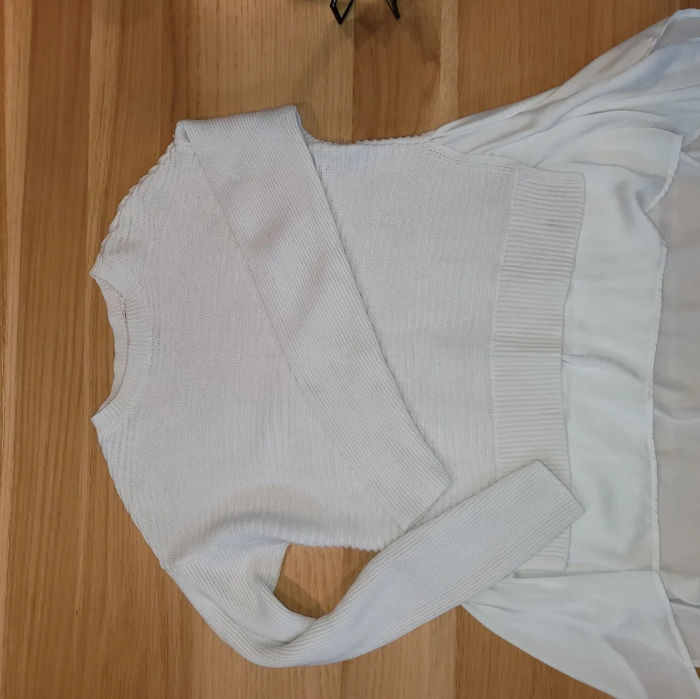 Simply Vera Wang White Double Hem Knit Sweater - Picture 4 of 6